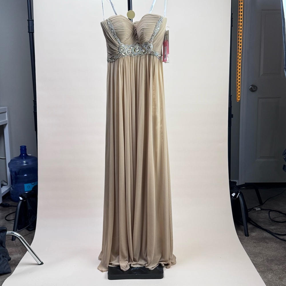 Sherri Hill 3094 Nude Beaded Prom Strapless Gown – NWT – Size 4